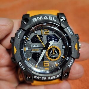 SMAEL Dual Time Watch Black and orange like new!!